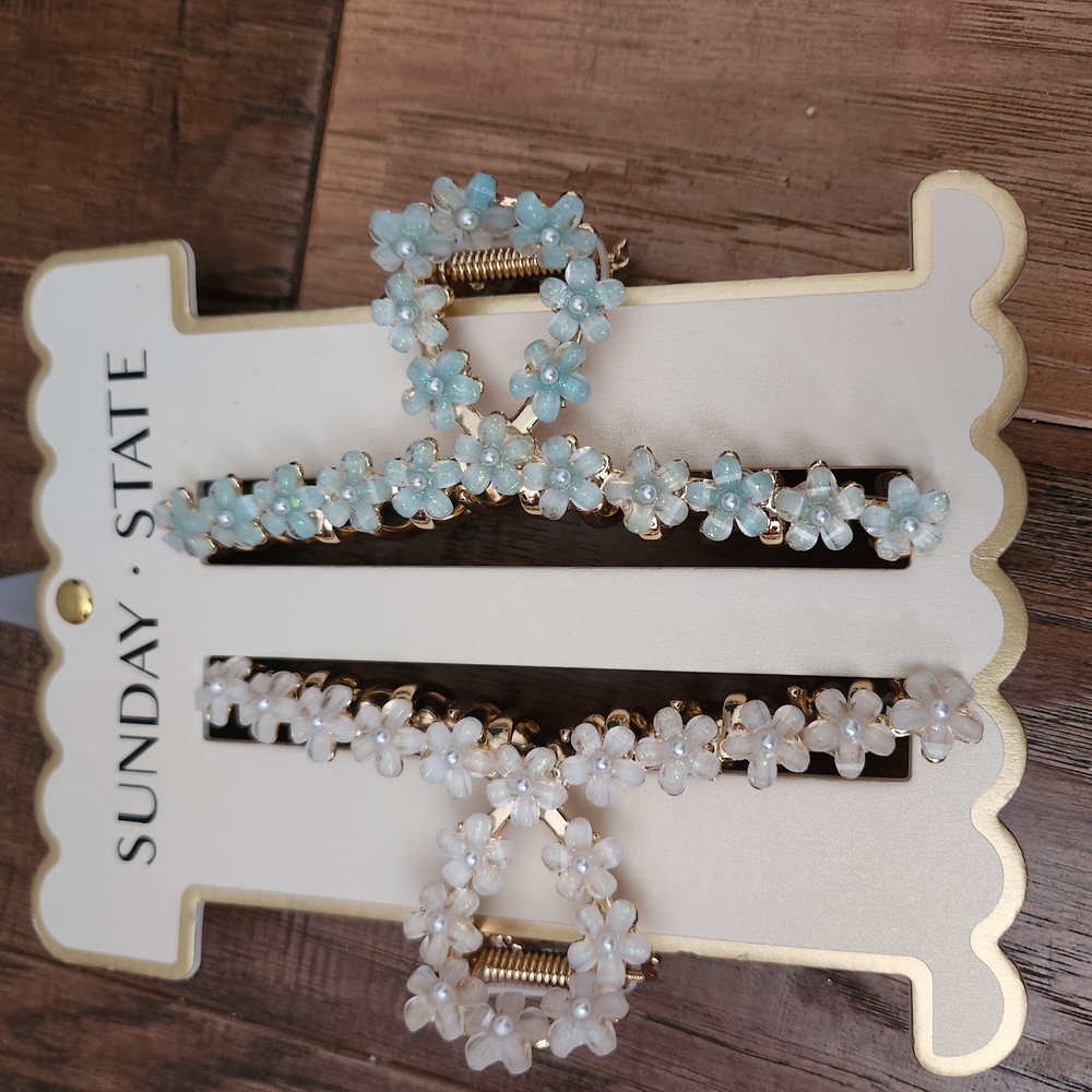 Floral Hair Clip Set - Blue and White